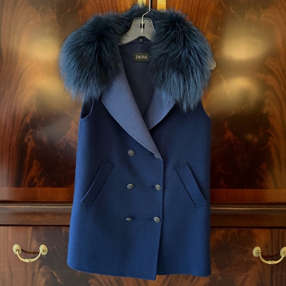 Diomi Blue Double-Breasted Vest Dress w/ Detachable Fur & Cape - Picture 3 of 14